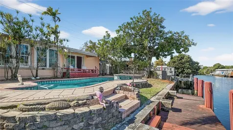 2831 Arthur Street Hollywood FL 33020