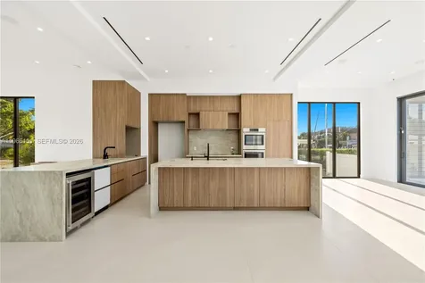 2050 S Hibiscus Drive North Miami FL 33181