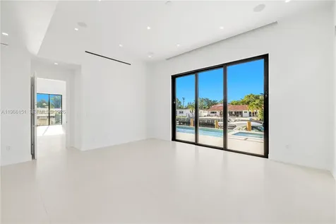 2050 S Hibiscus Drive North Miami FL 33181