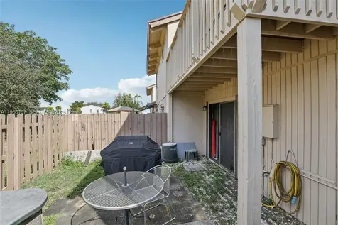 1881 SW 81st Avenue Davie FL 33324