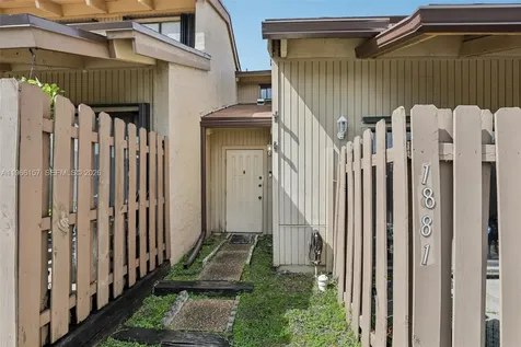 1881 SW 81st Avenue Davie FL 33324