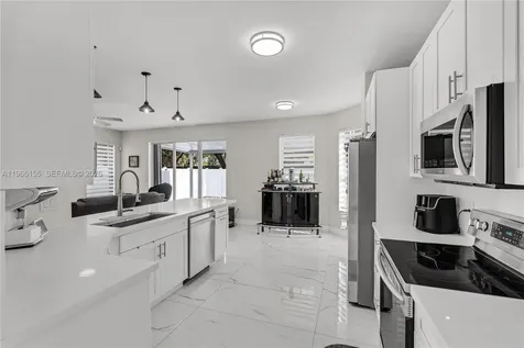1147 NE 37th Place Homestead FL 33033