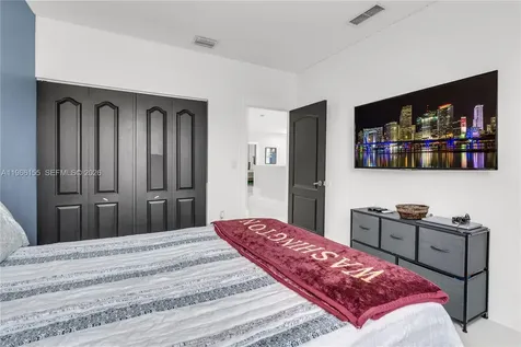 1147 NE 37th Place Homestead FL 33033