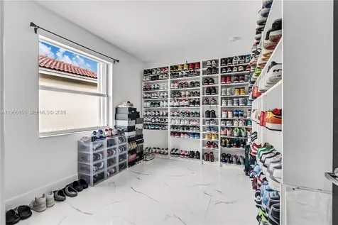 1147 NE 37th Place Homestead FL 33033