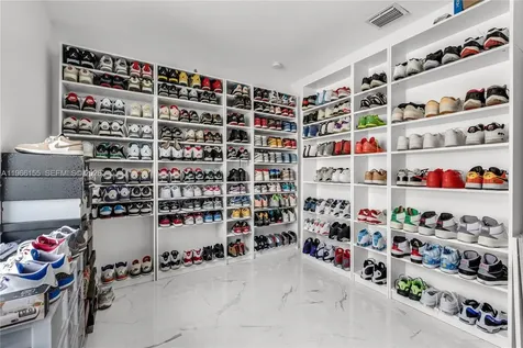 1147 NE 37th Place Homestead FL 33033