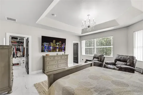 1147 NE 37th Place Homestead FL 33033