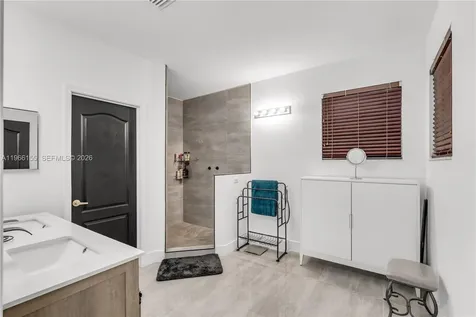 1147 NE 37th Place Homestead FL 33033