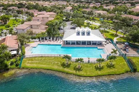 1147 NE 37th Place Homestead FL 33033