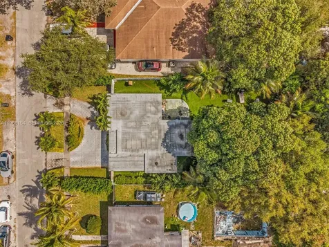 860 NE 142nd Street North Miami FL 33161