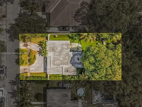 860 NE 142nd Street North Miami FL 33161