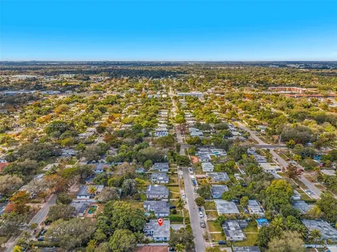 860 NE 142nd Street North Miami FL 33161