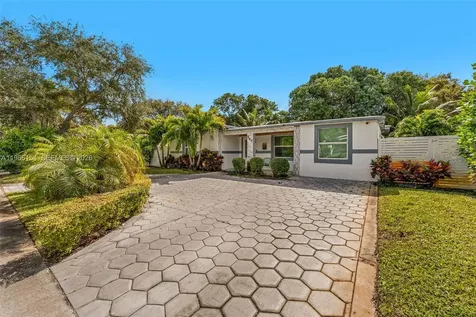 860 NE 142nd Street North Miami FL 33161