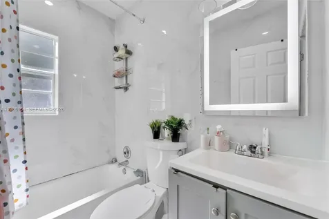 860 NE 142nd Street North Miami FL 33161