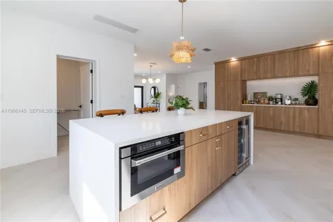 1420 SW 17th Street Miami FL 33145