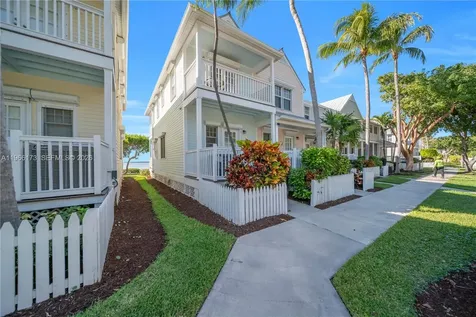 5036 Sunset Village Drive Duck FL 33050