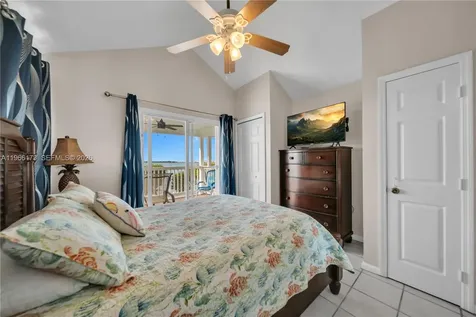 5036 Sunset Village Drive Duck FL 33050