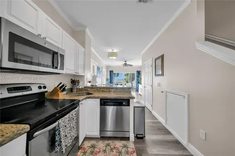 5036 Sunset Village Drive Duck FL 33050