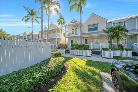5036 Sunset Village Drive Duck FL 33050