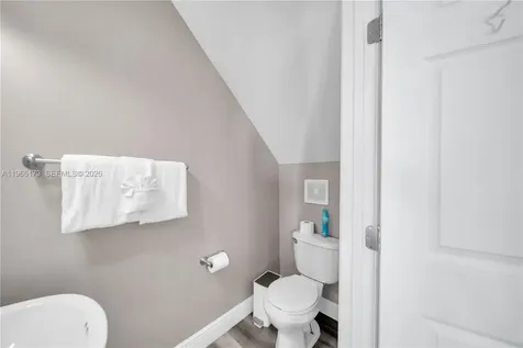 5036 Sunset Village Drive Duck FL 33050