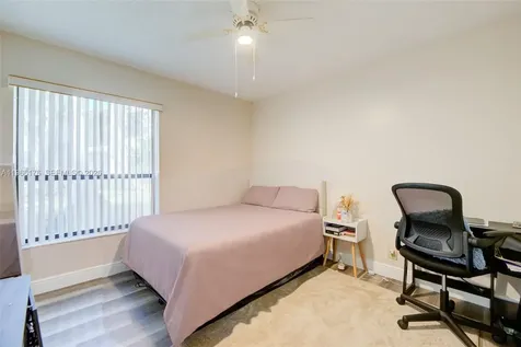 3246 NW 47 Avenue Coconut Creek FL 33063