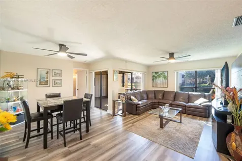 3246 NW 47 Avenue Coconut Creek FL 33063