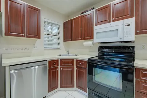 3246 NW 47 Avenue Coconut Creek FL 33063