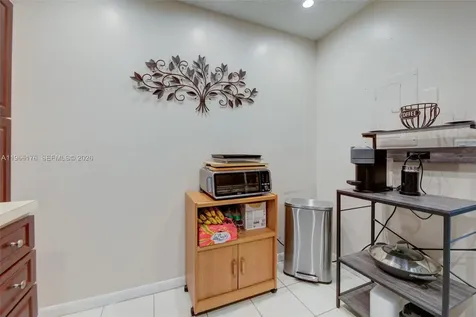 3246 NW 47 Avenue Coconut Creek FL 33063