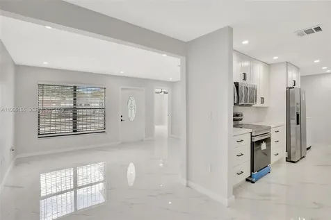 3916 NW 207th St Road Miami Gardens FL 33055