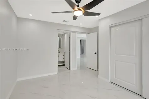 3916 NW 207th St Road Miami Gardens FL 33055