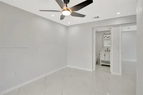 3916 NW 207th St Road Miami Gardens FL 33055