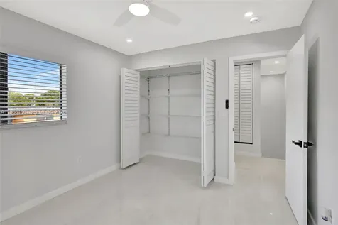 3916 NW 207th St Road Miami Gardens FL 33055
