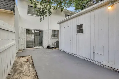 3916 NW 207th St Road Miami Gardens FL 33055