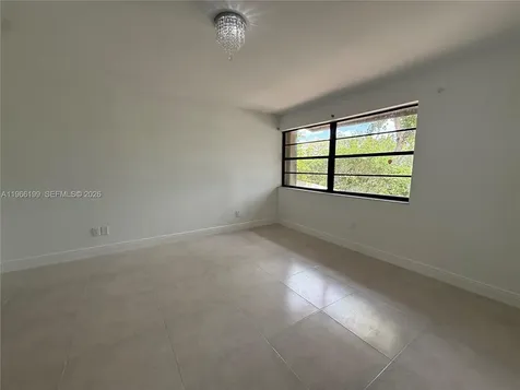 6712 SW 114th Avenue Miami FL 33173