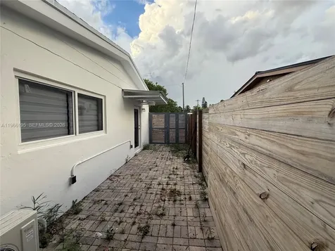 1950 NW 190th Terrace Miami Gardens FL 33056