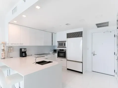 6799 Collins Avenue Miami Beach FL 33141