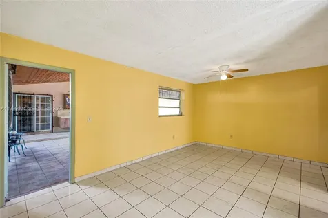 6501 SW 30th Street Miami FL 33155