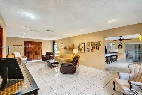 6501 SW 30th Street Miami FL 33155