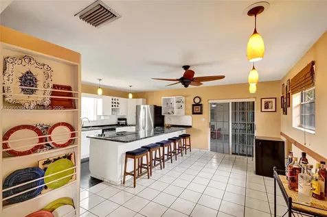 6501 SW 30th Street Miami FL 33155