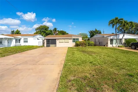 1763 NE 180th Street North Miami Beach FL 33162