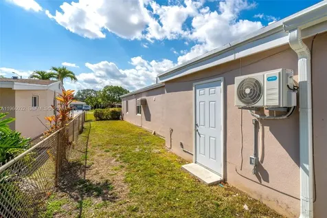 1763 NE 180th Street North Miami Beach FL 33162