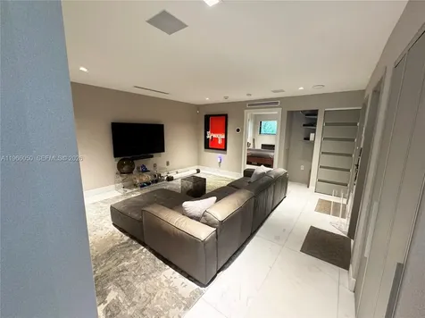 2000 S Bayshore Drive Miami FL 33133