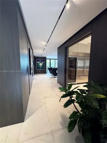 2000 S Bayshore Drive Miami FL 33133