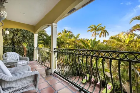 423 NE 23rd Street Wilton Manors FL 33305