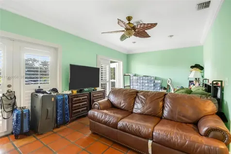 423 NE 23rd Street Wilton Manors FL 33305