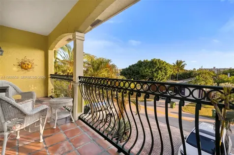 423 NE 23rd Street Wilton Manors FL 33305