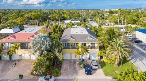 423 NE 23rd Street Wilton Manors FL 33305