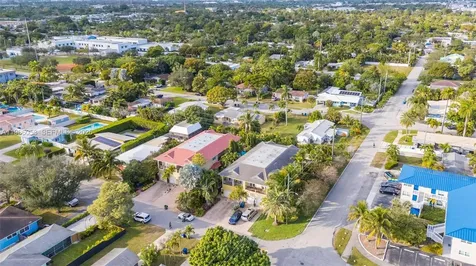 423 NE 23rd Street Wilton Manors FL 33305