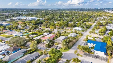 423 NE 23rd Street Wilton Manors FL 33305