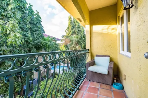 423 NE 23rd Street Wilton Manors FL 33305