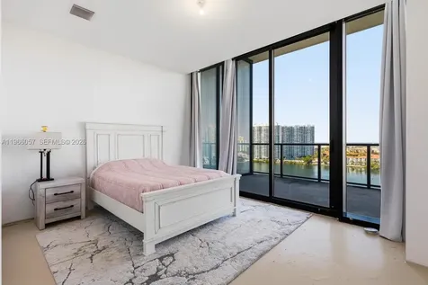 5500 Island Estates Drive Aventura FL 33160
